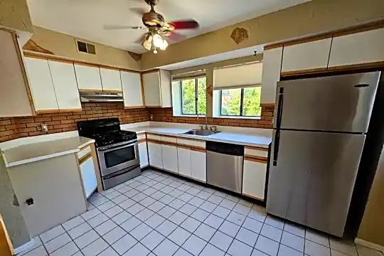 134 Overlook Dr Photo 2