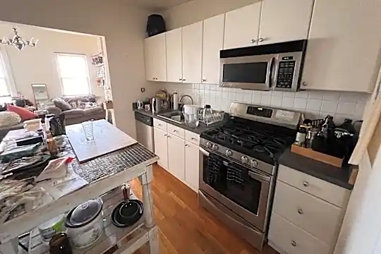 462 Monmouth St #4 Photo 2