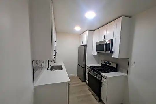 3752 Herman Ave Photo 2