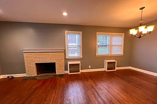 102 Fairview Ave Photo 2