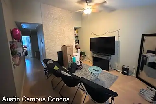 2706 Salado St Photo 1