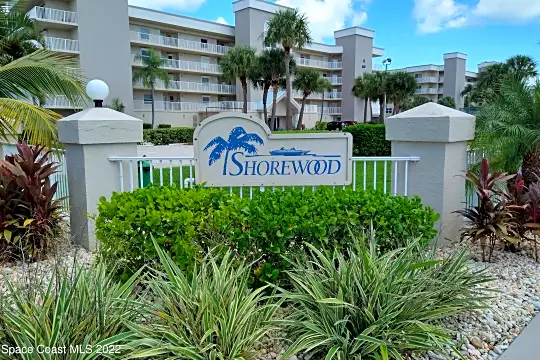 603 Shorewood Dr #503 Photo 2