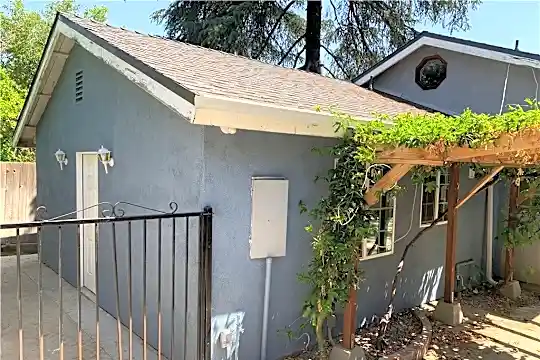 5820 Calvin Ave Photo 1