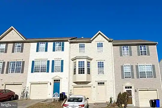 6833 Sanctuary Ct Photo 1