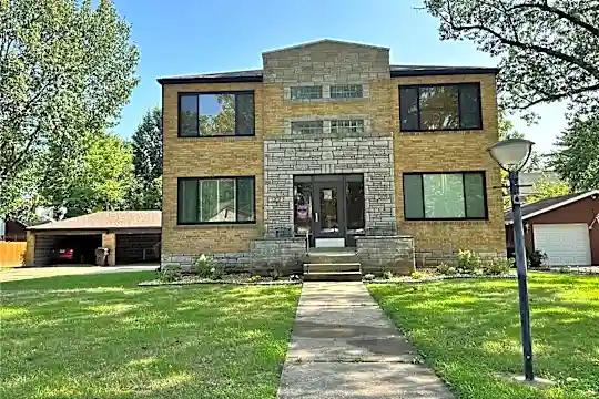 1209 Logan St #B Photo 1