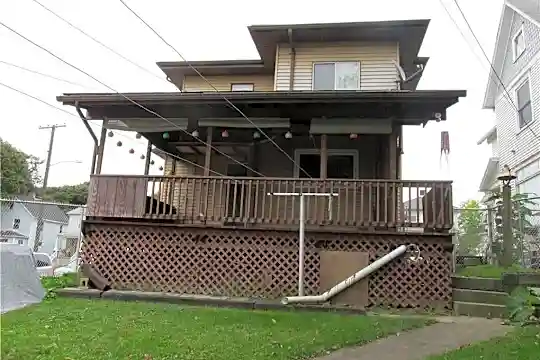 754 S Oakland Ave Photo 2