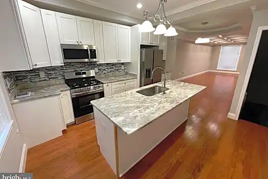 507 S Macon St. Photo 1