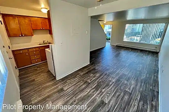 2727 NE 125th Street Photo 1