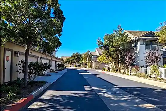 773 Ocean Breeze Dr Photo 2