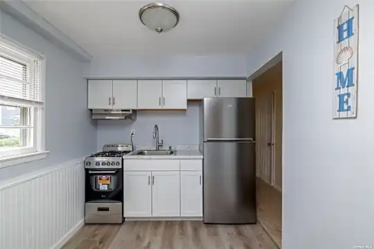 38 Radcliffe Rd #1 Photo 2