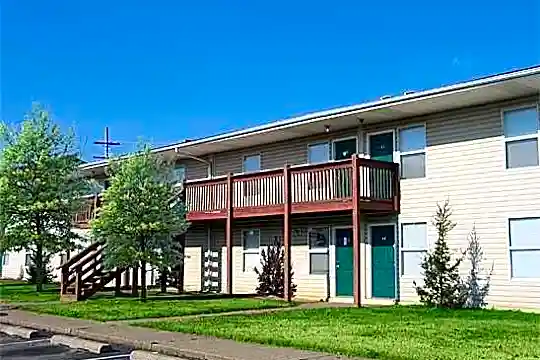 Bradford Pointe Photo 1