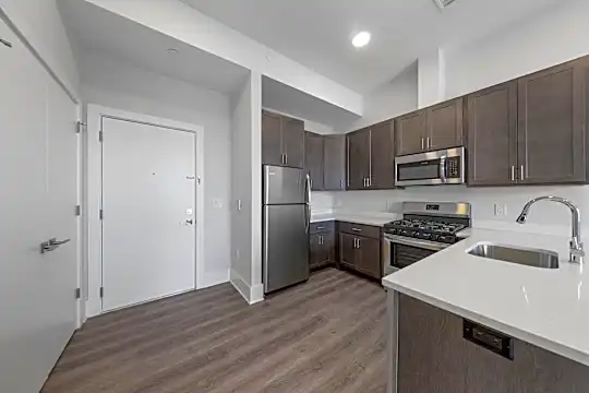 660 Grand St #306 Photo 2