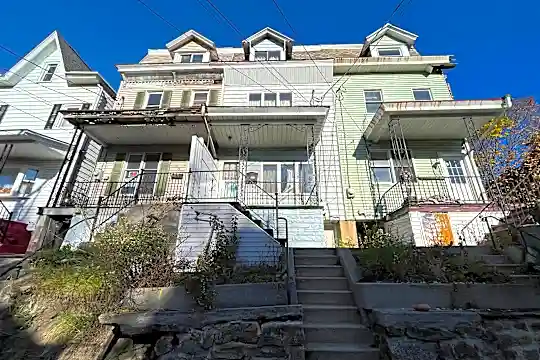 600 Harrison St Photo 1