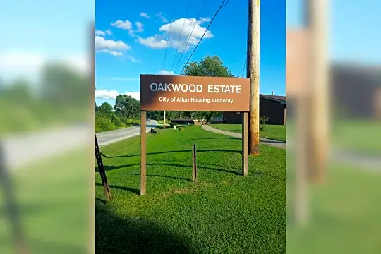 Oakwood Estates Photo 2