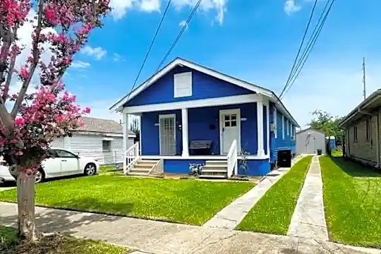 2129 Mandolin St Photo 1