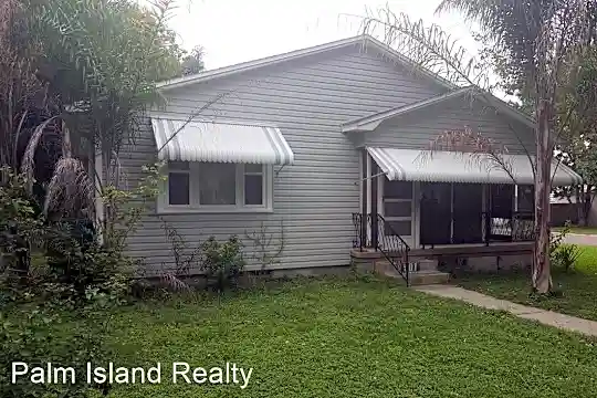 501 36th Ave N Photo 2