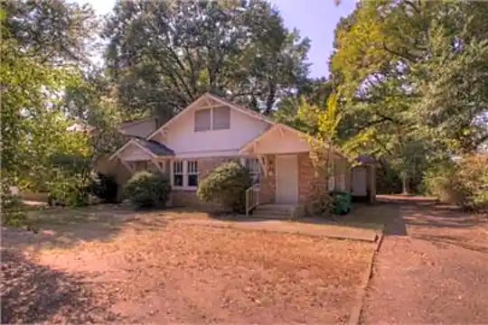 1911 Olive St Photo 1
