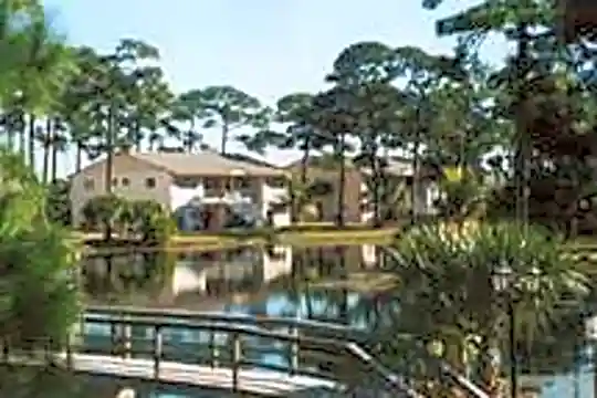 The Pines Resort Photo 1