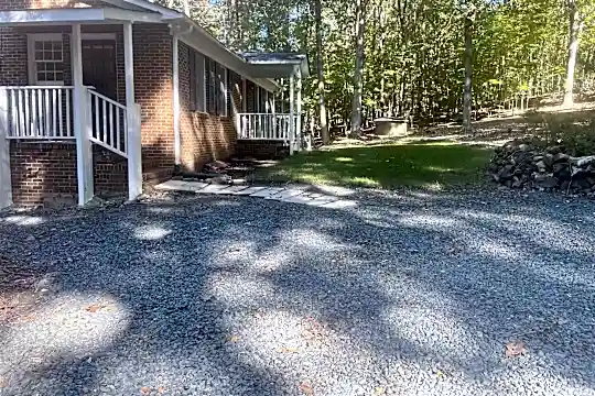 260 Edgewood Rd Photo 1