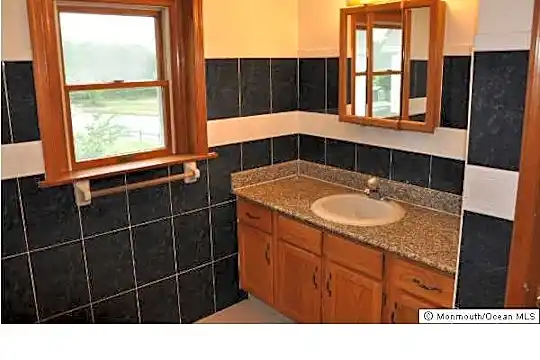 34 Gerard Ave #B Photo 2