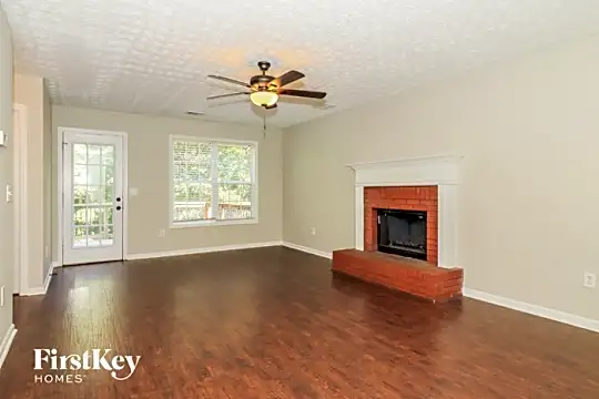 419 Winston Manor Drive Photo 2