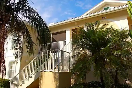 500 Mirabella Cir #203 Photo 1