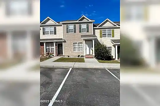 205 Meadowbrook Ln Photo 1