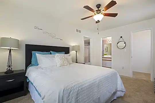 24521 Sherwood Forest Dr Photo 2