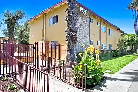 8342 Westminster Blvd. Photo 2