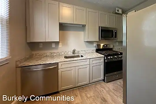 25 Poinsettia Place Apartment Photo 1