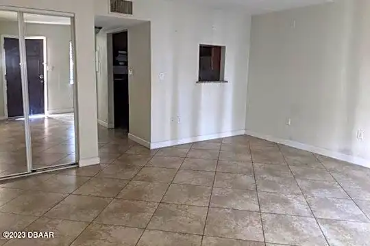 102 S Peninsula Dr #105 Photo 2