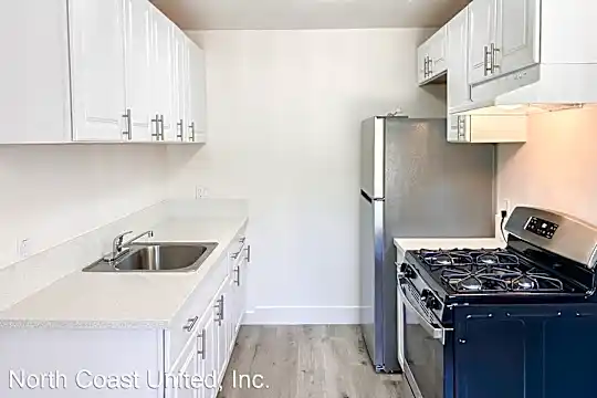 9830 Lincoln Village Dr Photo 2