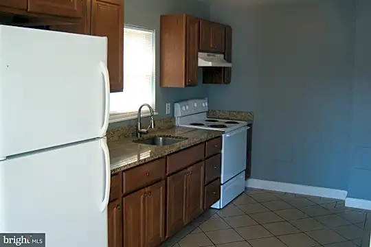 1832 Kitty Hawk Rd Photo 2