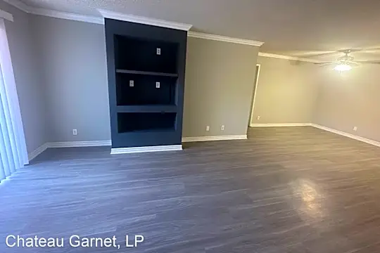 3707 Garnet St Photo 2