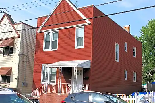 340 Pearsall Ave Photo 1