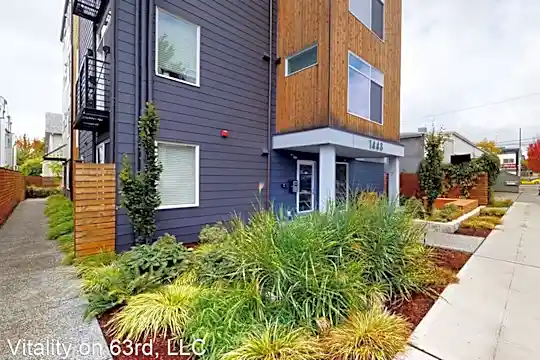Contemporary Studios in Desirable Ballard Neighborhood! Photo 1