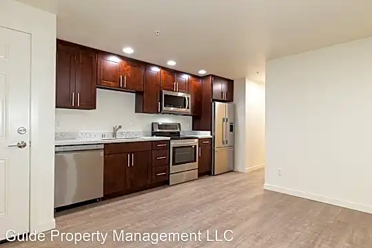 48th Street Apartments Photo 2