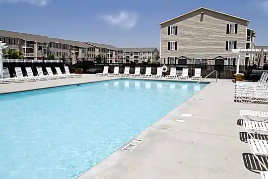 Van Horne Estates Apartments Photo 2