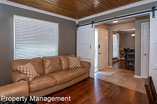 4607 S 168th Ave Photo 2