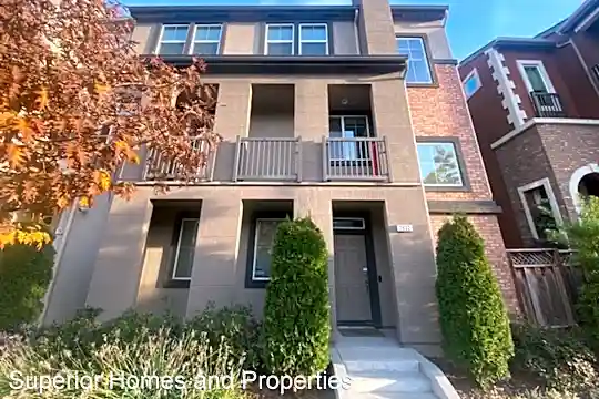 1632 Shore Dr Photo 1