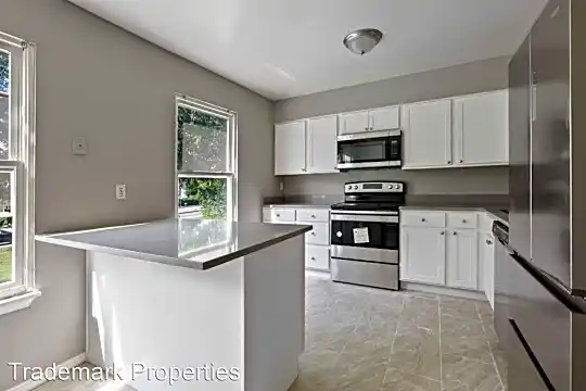 450 Evesham Avenue Photo 1