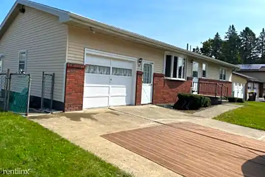 28 Wendell Dr Photo 1