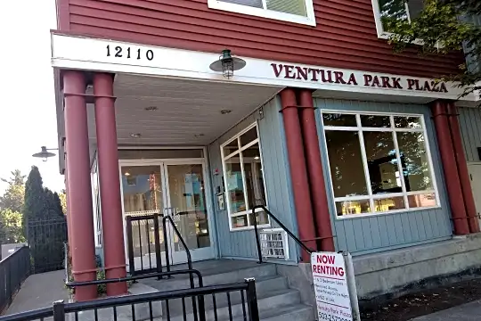 Ventura Park Plaza Photo 2