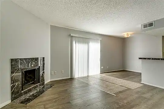 4044 Buena Vista St #206 Photo 2