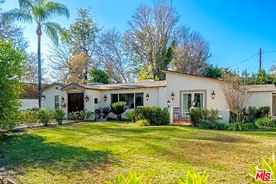 4555 Mariota Ave Photo 2