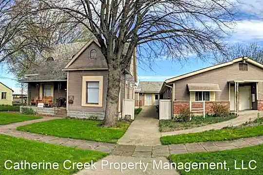 2109 3rd St Photo 1