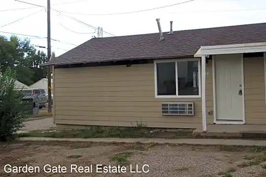 1032 S Wisconsin Ave Photo 2