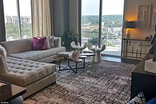 505 Barton Springs Rd Photo 1