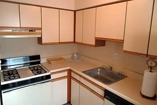 Greenbank Manor Apartments Photo 2