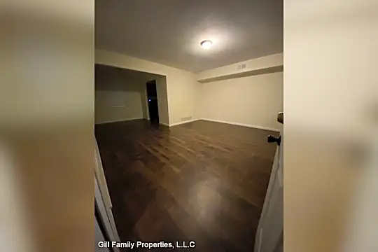 170 Westmount Dr Photo 2